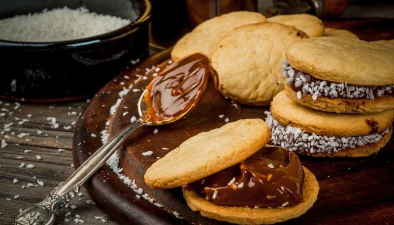 Sablés fourrés au chocolat et noix de coco