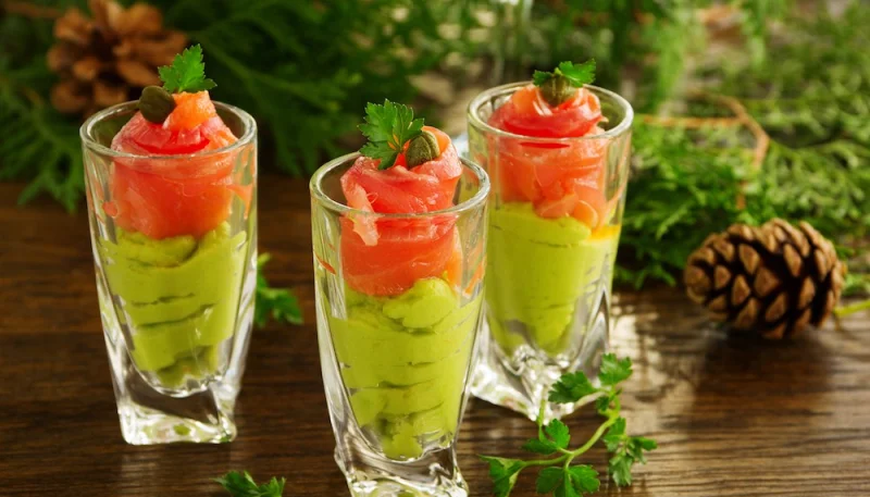 Verrines d'avocat au saumon fumé