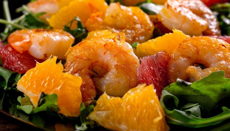 Crevettes à l'orange en salade