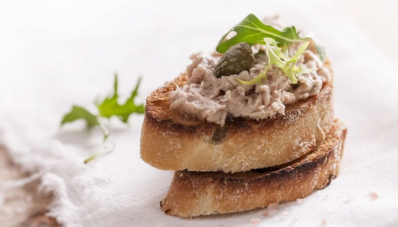 Mousse de thon aux olives