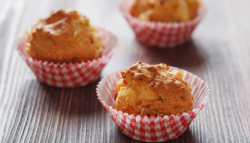 Muffins briochés au saucisson