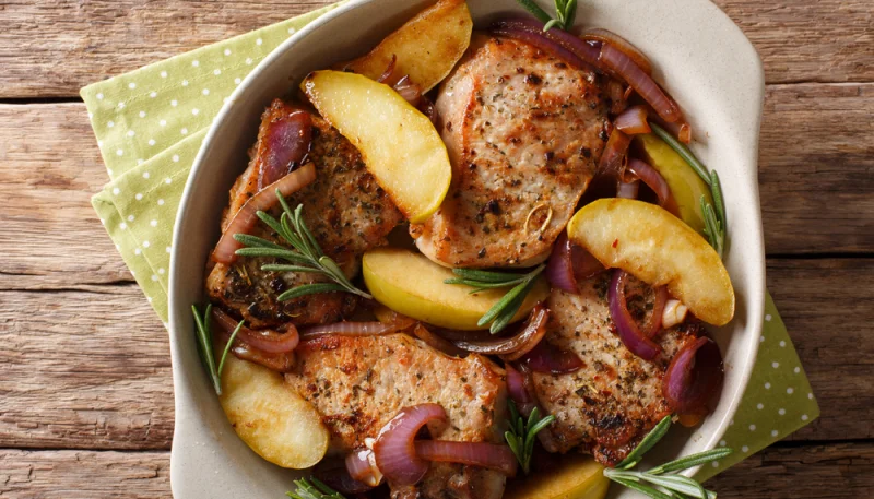 Rôti de porc aux pommes et au cidre