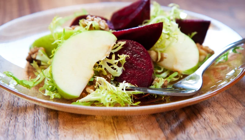 Salade de betteraves et pommes