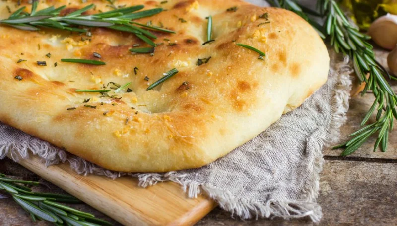 Fougasse aux lardons et oignons