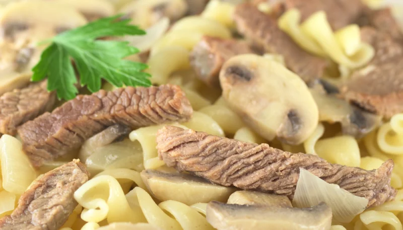 Pâtes au veau et aux champignons