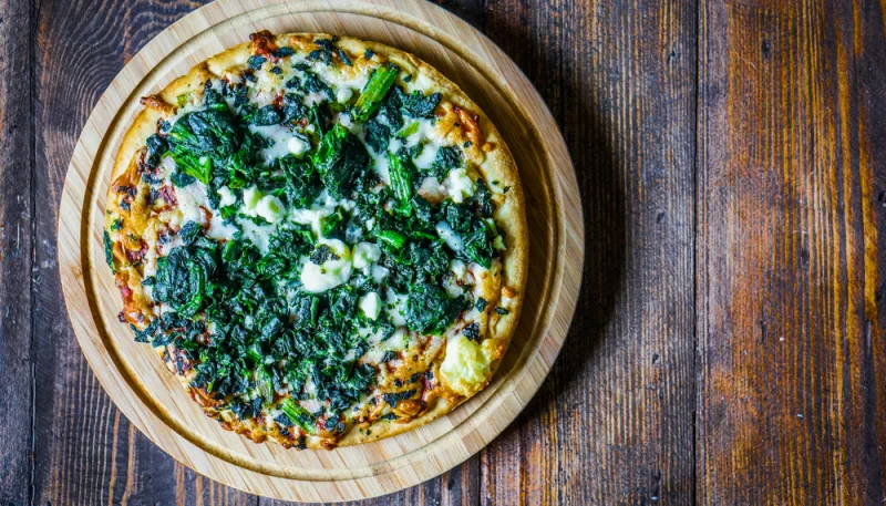 Pizza au chèvre et épinards