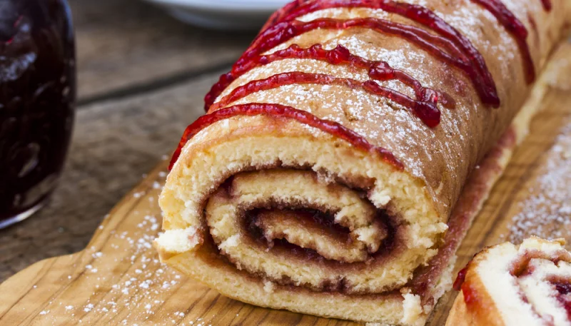 Gâteau roulé à la confiture de fraises