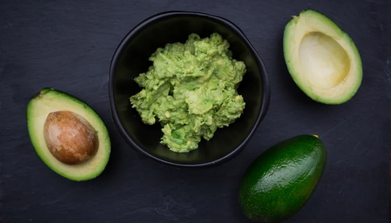 Dip d'avocat et courgettes