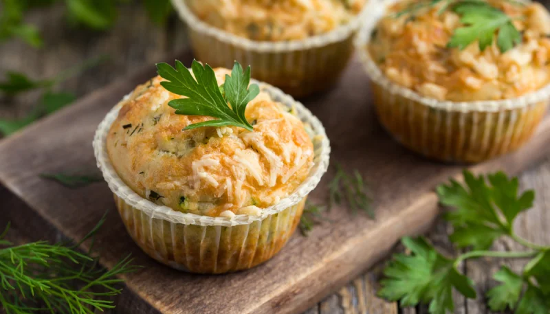 Muffins au jambon et courgettes