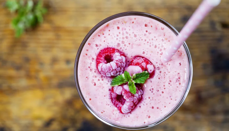 Smoothie aux fruits rouges