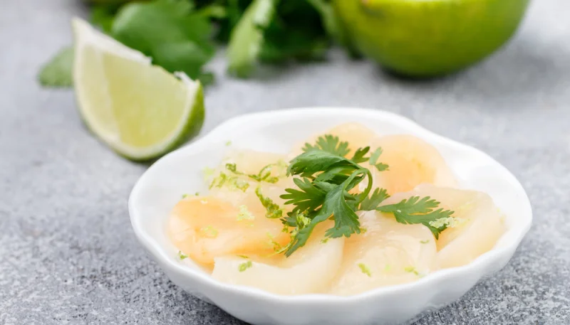 Carpaccio de Saint-Jacques au citron vert