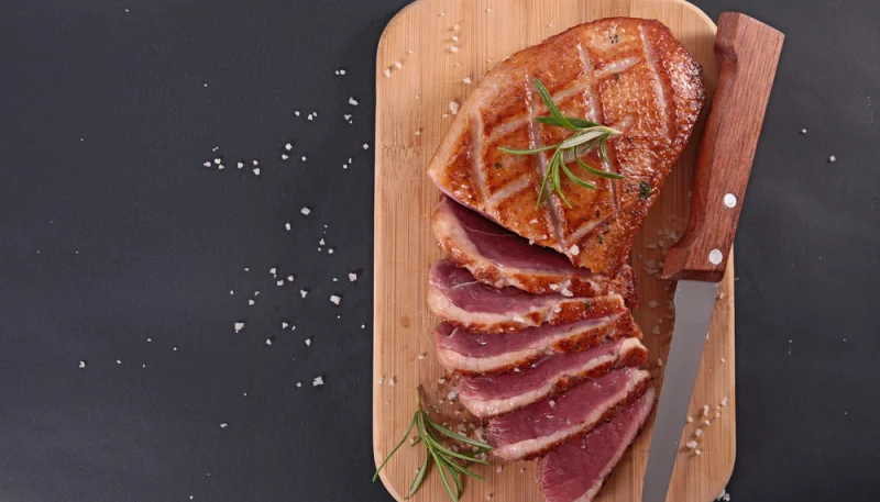 Magrets de canard au barbecue et melon