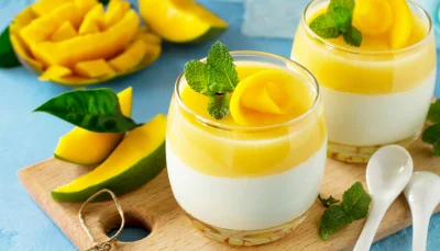 Panna cotta à la mangue et lait de coco
