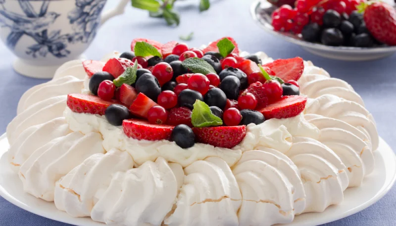 Pavlova aux fruits rouges