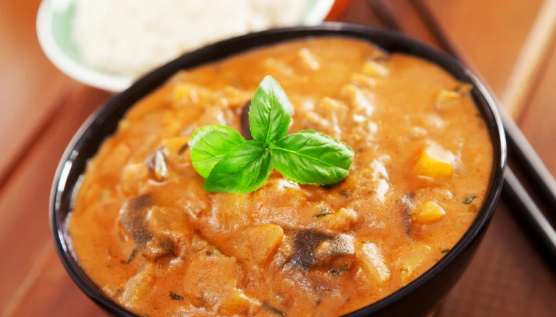 Curry d'aubergines et pommes de terre