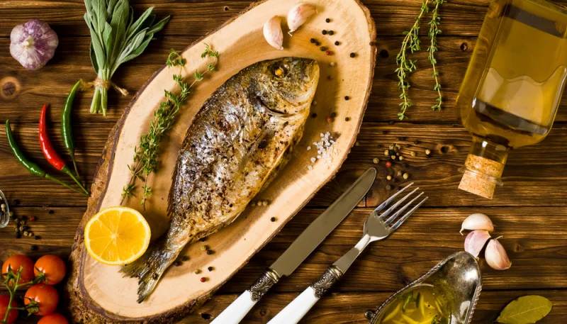 Daurade à la tapenade au four