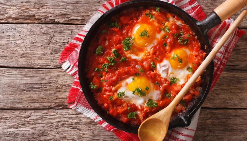 Oeufs à la tomate