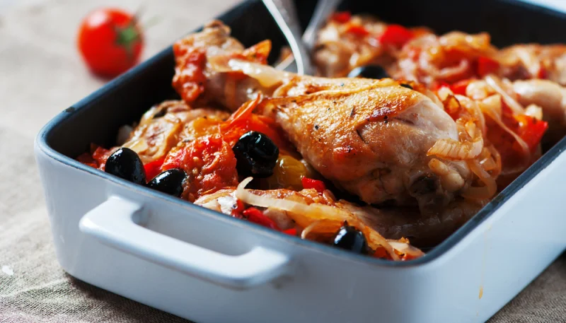 Poulet aux tomates et olives