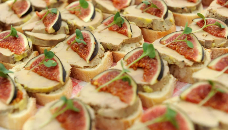 Toasts de foie gras et figue fraîche