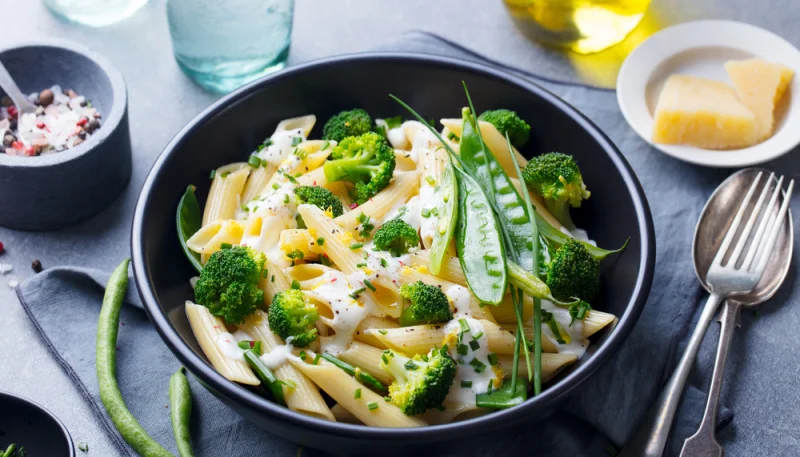 Penne aux brocolis façon carbonara