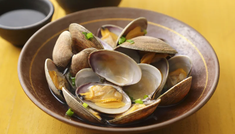 Coquillages au saké