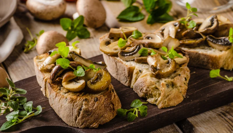 Tartines de champignons au gorgonzola