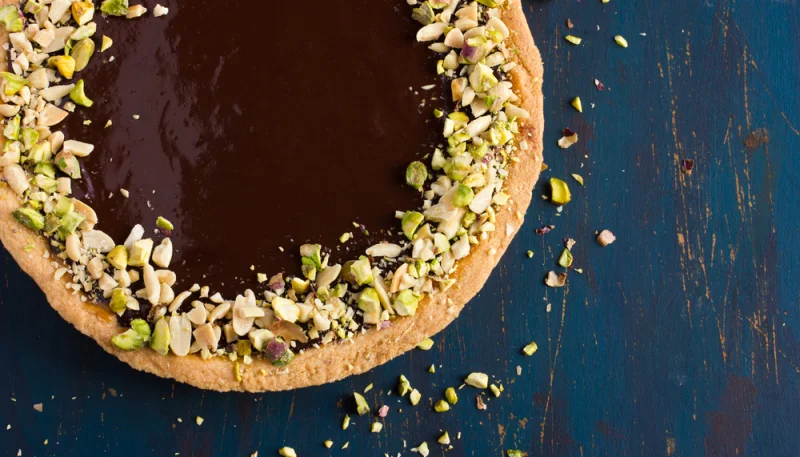 Tarte au chocolat et pistaches