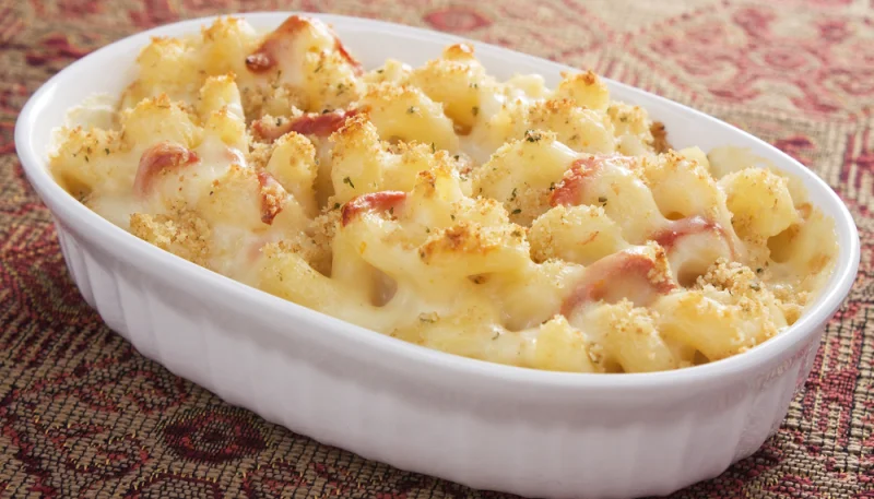 Gratin de pâtes au reblochon et lardons