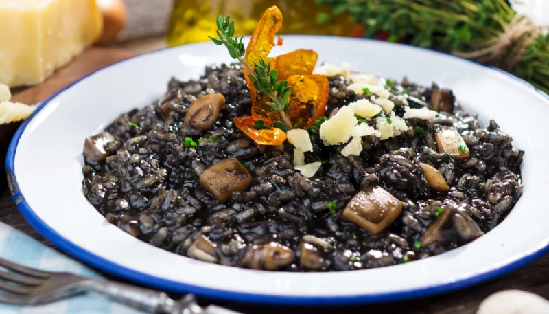 Risotto à l'encre de seiche