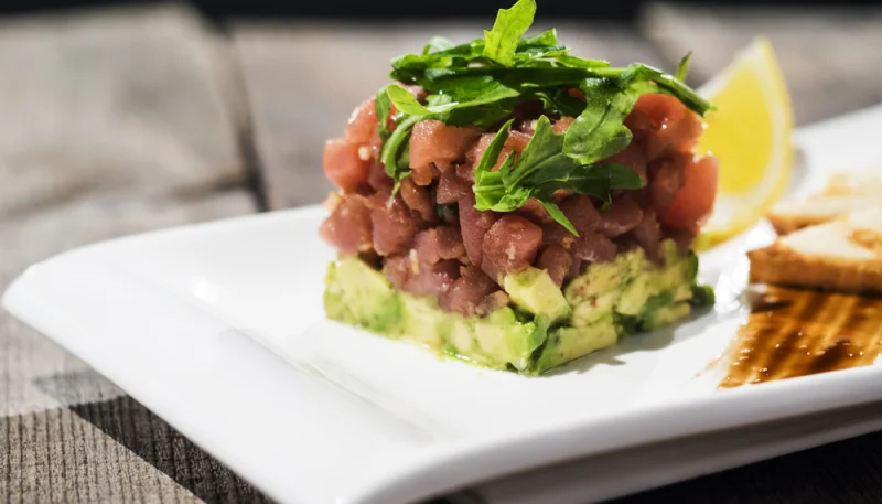 Tartare de thon et d'avocat