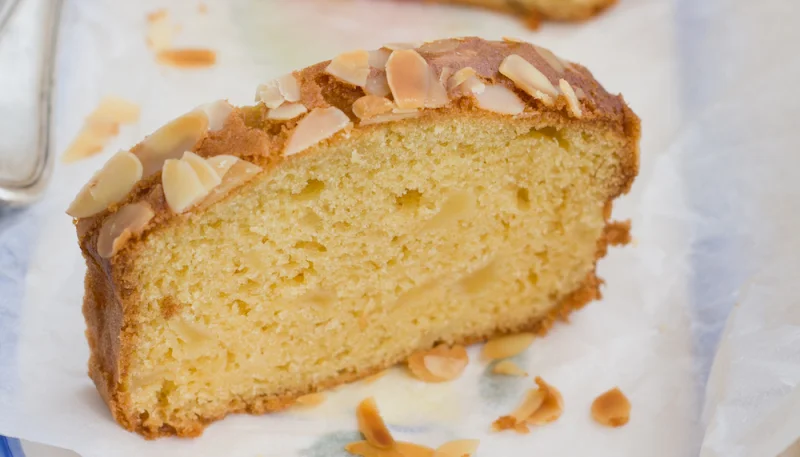 Cake à l'amande et fleur d'oranger