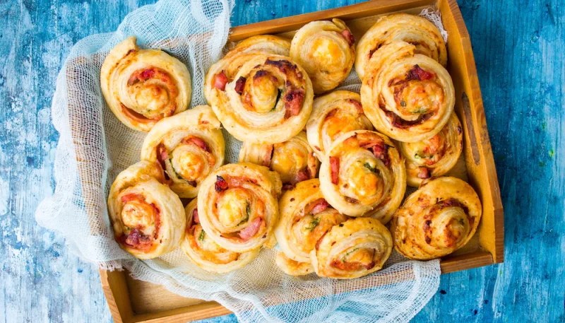 Roulés au bacon et à la tomate