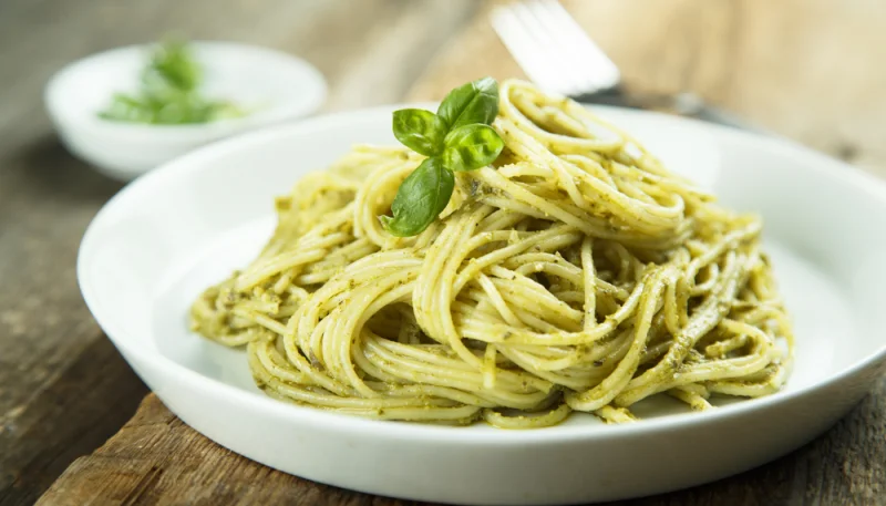 Spaghetti au pesto d'épinards