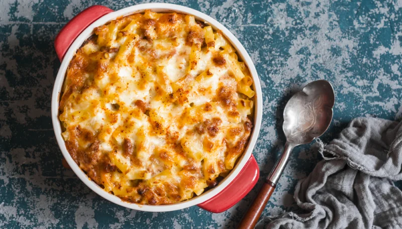 Gratin de macaronis au bacon et cheddar