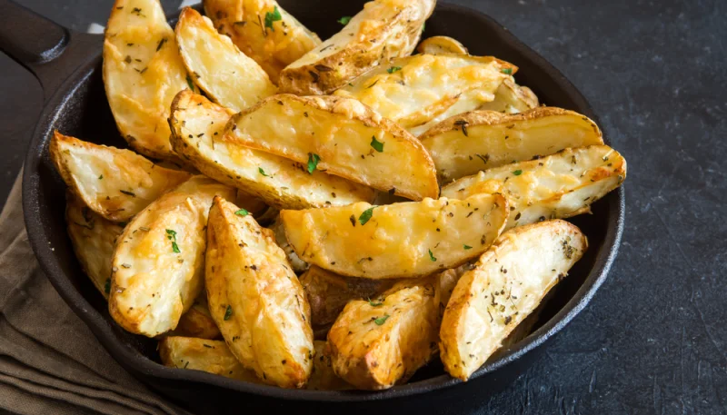 Potatoes à l'ail et au parmesan