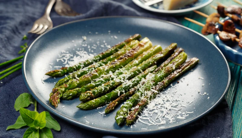 Asperges au parmesan
