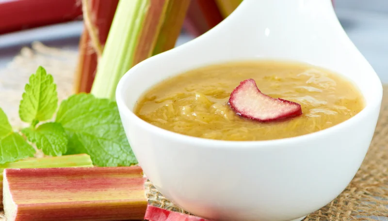 Compote de rhubarbe
