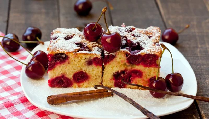 Moelleux aux cerises et à l'amande