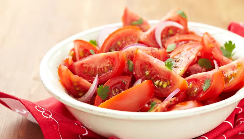 Salade de tomates à la coriandre
