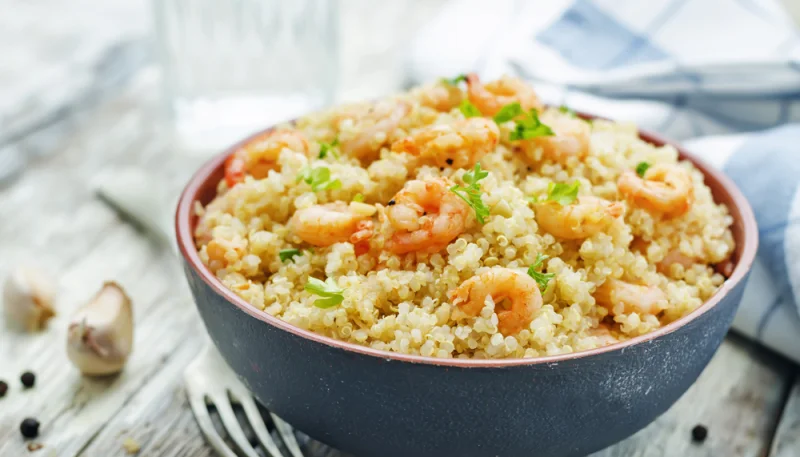Salade de quinoa aux crevettes