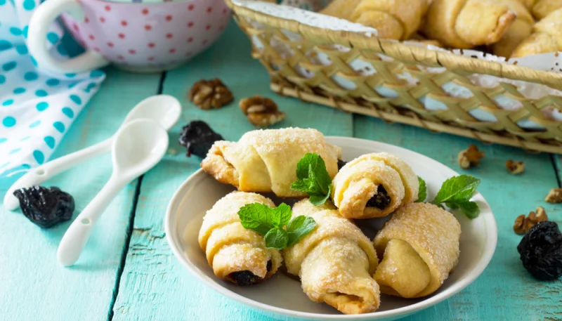 Mini-croissants aux pruneaux