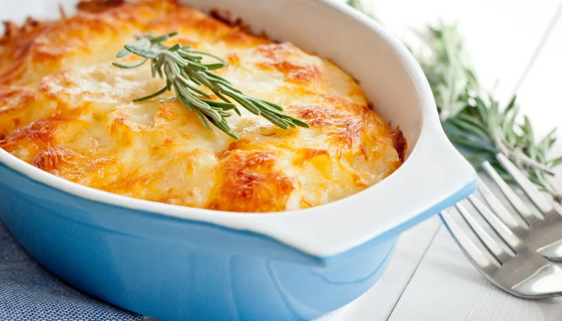 Pommes de terre gratinées au romarin et au fromage