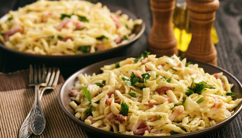 Spätzle aux lardons et à la crème