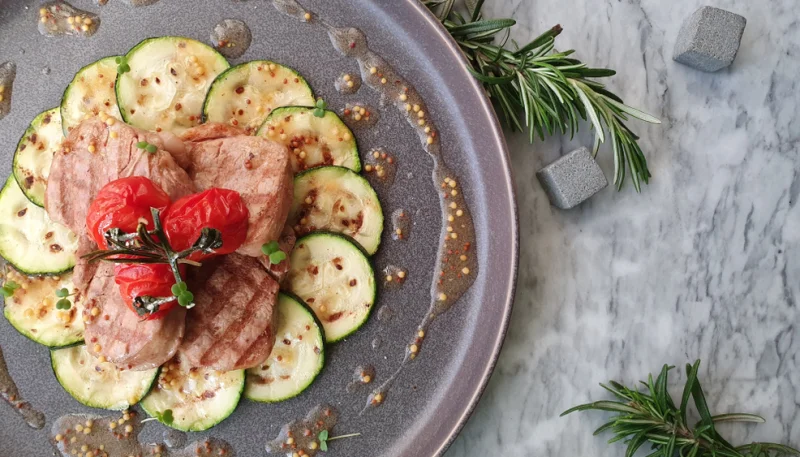 Filet mignon de porc aux courgettes