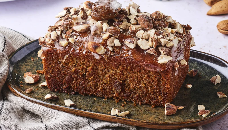 Pain d'épices aux marrons glacés et amandes