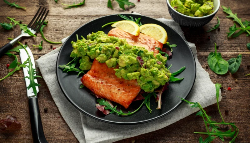 Saumon grillé à l'avocat