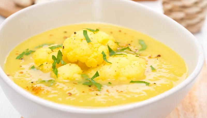 Curry de chou-fleur aux graines de moutarde