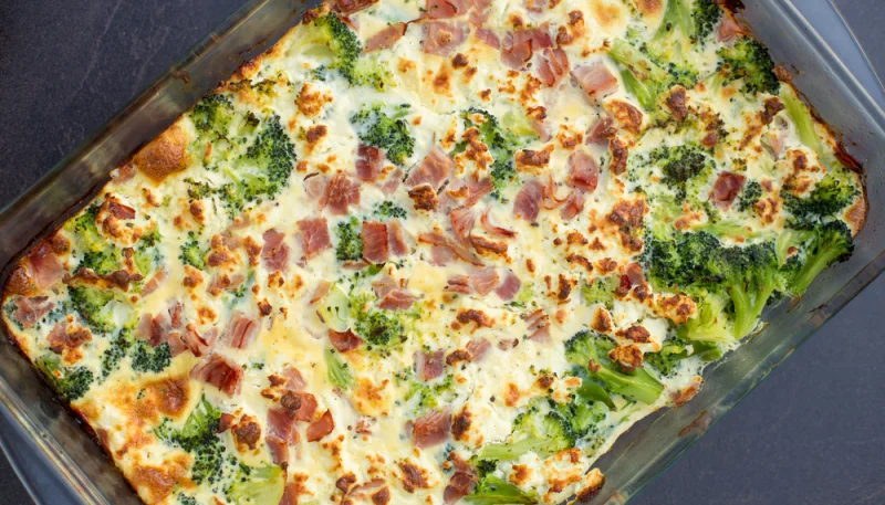 Gratin de brocoli au jambon et à la mozzarella
