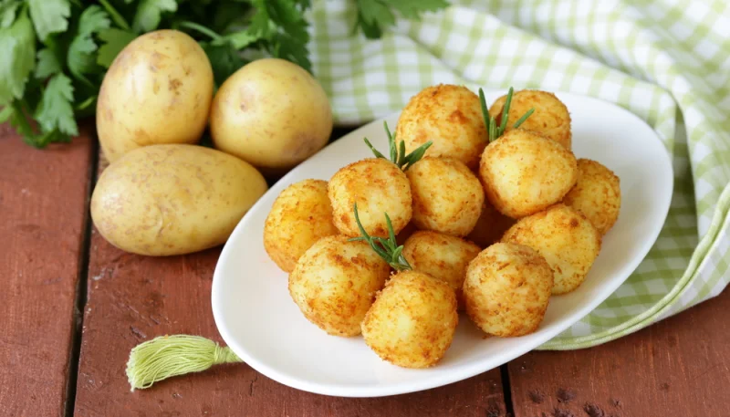 Boulettes de pommes de terre et épinards frais