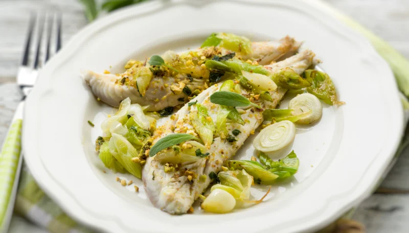 Cabillaud poireaux et sauce aux câpres